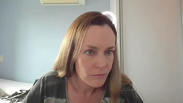 Annylove1 online show from December 4, 3:35 pm