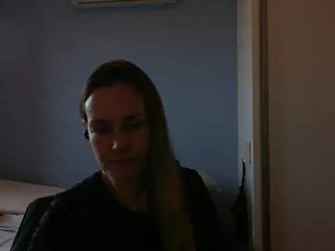 Snapshot of Annylove1 chatting on October 16, 11:02 am Annylove1 online show from October 16, 11:02 am
