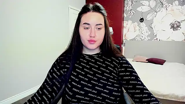 Roxie Bradley online show from February 5, 7:00 am