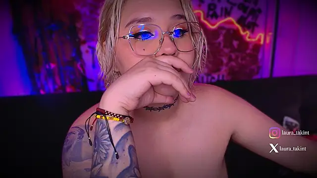 Laura takint online show from September 23, 9:13 pm