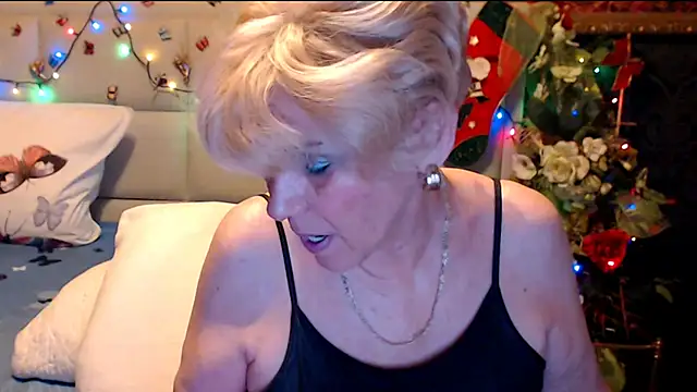 HappyWomanOn online show from December 4, 7:58 pm