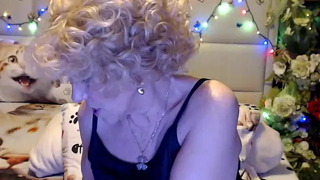 HappyWomanOn online show from March 25, 6:55 pm