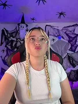 Irisweet  online show from October 27, 11:32 pm