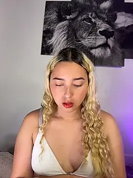 Irisweet  online show from October 12, 4:09 pm