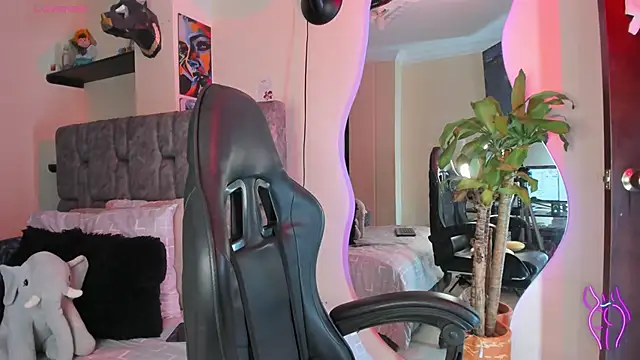 danielasexya1 online show from October 14, 1:52 am