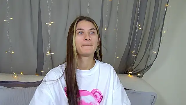 RachelSimpson online show from November 25, 6:31 pm