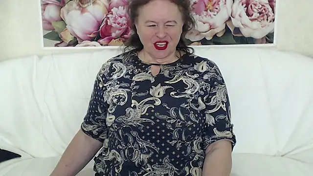 Snapshot of FlaviaSquirts chatting on October 21, 8:40 am FlaviaSquirts online show from October 21, 8:40 am