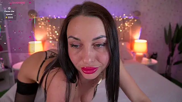 KristiiMax online show from November 1, 3:38 pm