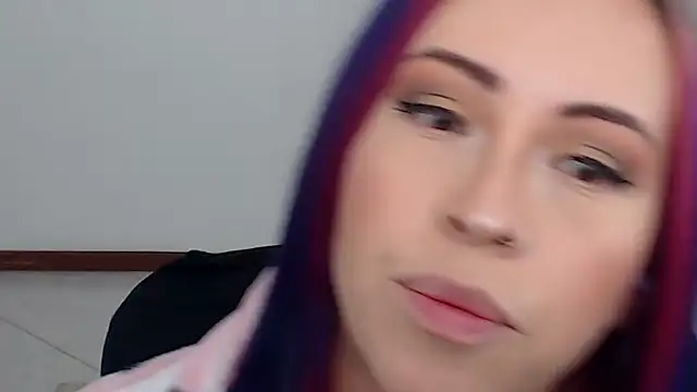 charlottezoe15 online show from February 18, 5:34 pm