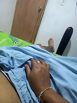 annie-19 online show from November 27, 5:21 am