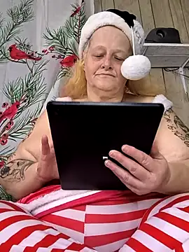 davisdesiresxh online show from December 15, 4:56 pm