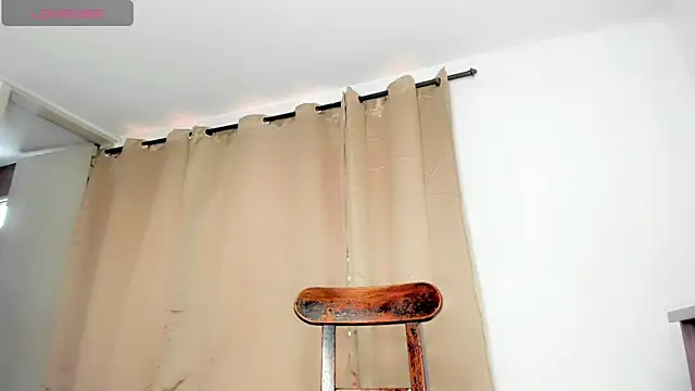 Genesis Sandoval online show from March 27, 7:25 pm