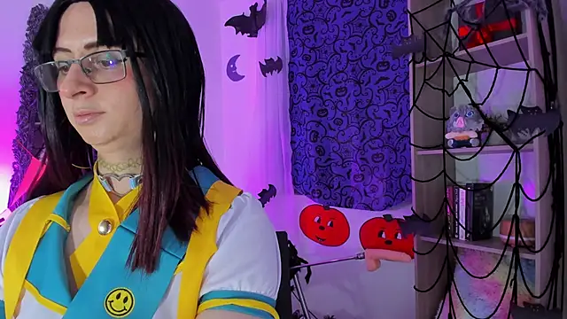 KimberlyJohnsoon online show from October 30, 4:30 pm