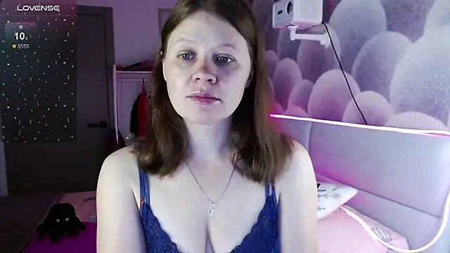 alekasamui online show from September 8, 8:52 pm