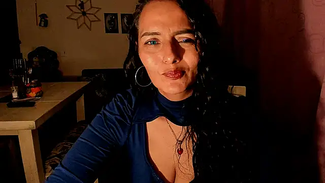 emma luxy online show from May 29, 6:00 am