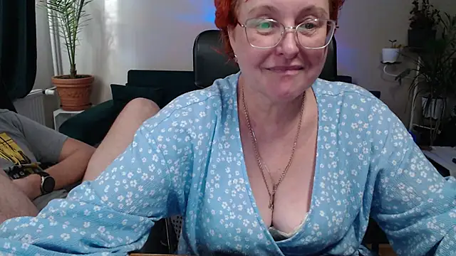 JoannaAndNeighbour online show from November 15, 11:55 am