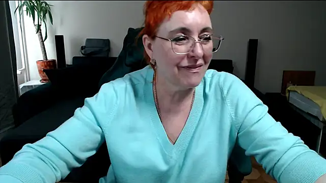 JoannaAndNeighbour online show from March 22, 2:12 pm