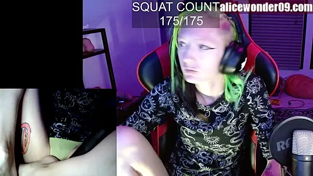 alicewonder09 online show from September 24, 5:39 am