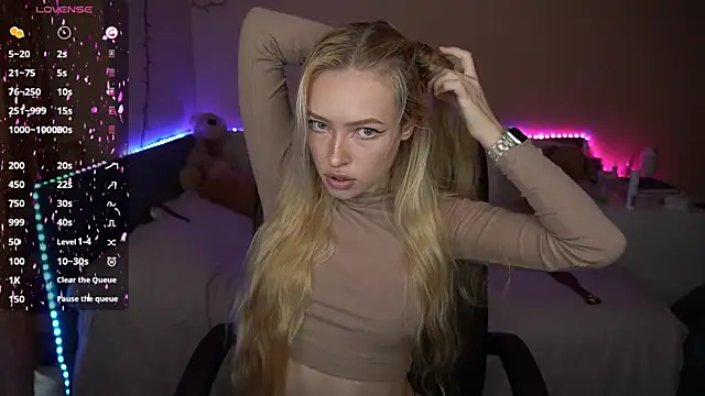 AmandaFiree online show from November 1, 6:50 am