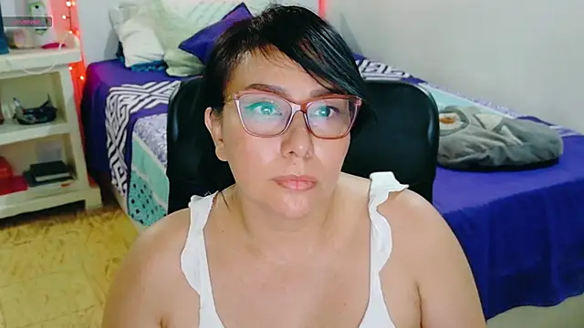 hottplay online show from March 5, 4:14 pm