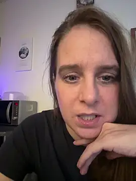 Chantalee online show from April 11, 6:52 am