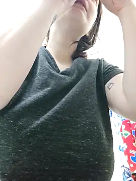 Snowbunnycake 131 online show from November 16, 9:00 am