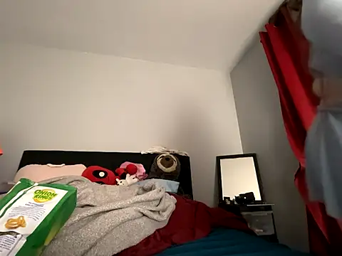 Snowbunnycake 131 online show from November 10, 4:29 am