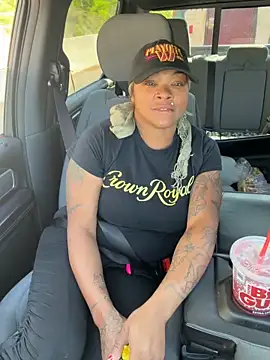 HaloRodeoLover2 online show from April 23, 1:57 pm