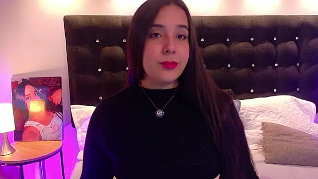 ValenScott1 online show from February 23, 1:10 pm