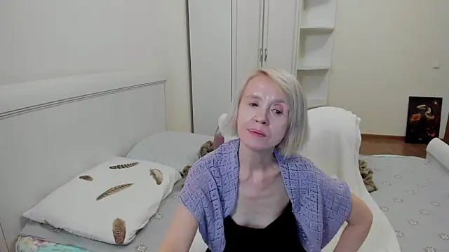 aminalive online show from December 2, 8:22 pm