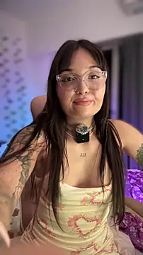 LunaXuan online show from October 25, 3:58 am