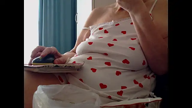 Anabelldestiny online show from March 5, 9:05 am