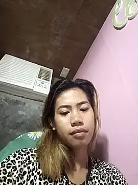 Snapshot of Cutie_body11 chatting on October 15, 11:07 pm Cutie body11 online show from October 15, 11:07 pm
