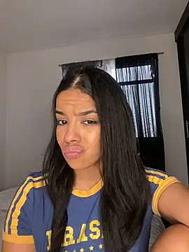 trianawhite online show from June 5, 2:45 pm