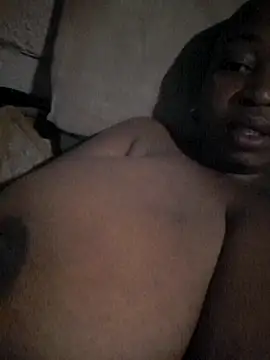 winterqueenx online show from October 27, 1:45 am