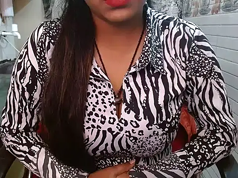 LovingPihu online show from November 25, 7:10 am