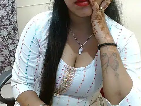 LovingPihu online show from April 14, 8:14 am