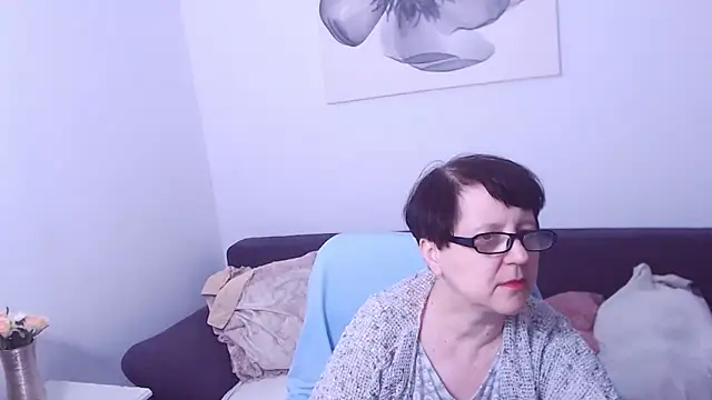 ChristaRose online show from March 1, 2:11 am