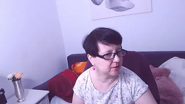 ChristaRose online show from October 4, 1:00 am