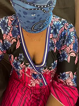 worstcouples online show from November 17, 3:02 pm