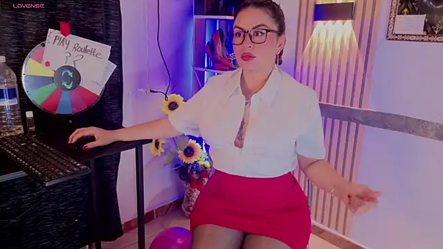 Ivvannaparis online show from February 12, 3:47 pm