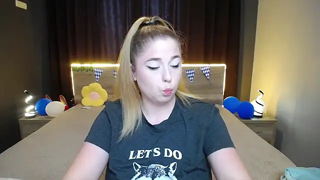 JessikaDaniel online show from October 4, 6:30 am