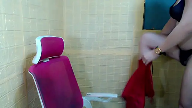 9inSelfSucker online show from October 24, 6:20 am