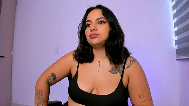 susy angel online show from April 18, 10:09 pm