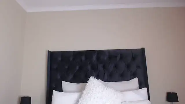 Sexynaughty Gal online show from November 7, 12:49 am