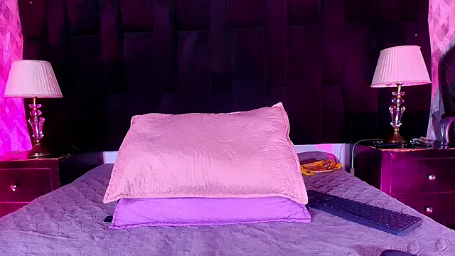 shelsyloreds online show from September 28, 12:10 pm