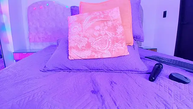 shelsyloreds online show from November 29, 1:04 pm