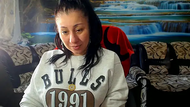 MoistMady online show from February 22, 11:22 am