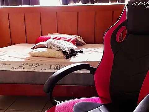 Martinahottyy online show from September 24, 1:54 pm