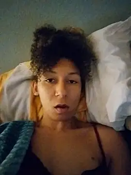 tastyyxx online show from April 17, 9:33 am